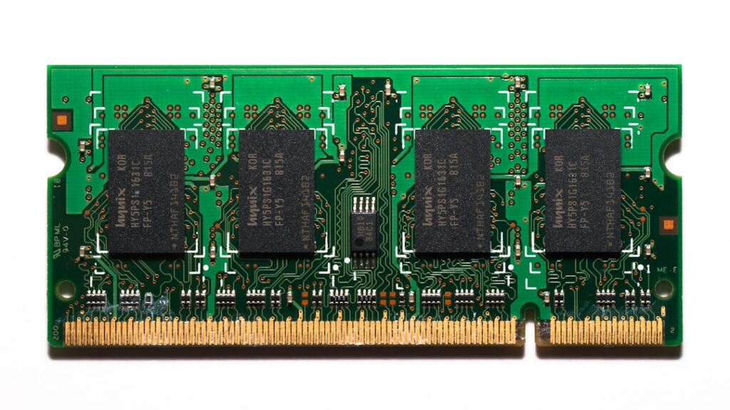 Computer RAM memory modules for a Windows 11 memory capacity guide