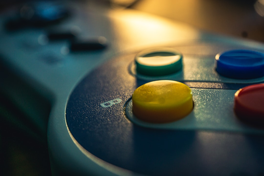 Retro-style game controller for classic gaming and emulation