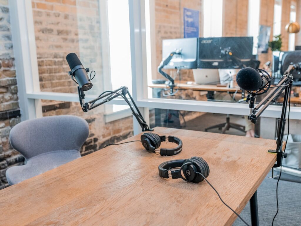 Desk microphone setup for streaming podcasting and recording