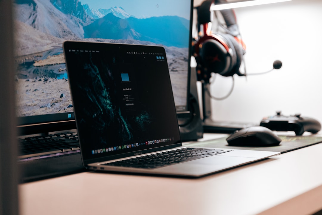 Laptop workspace for Windows Terminal, PowerShell and command-line tasks