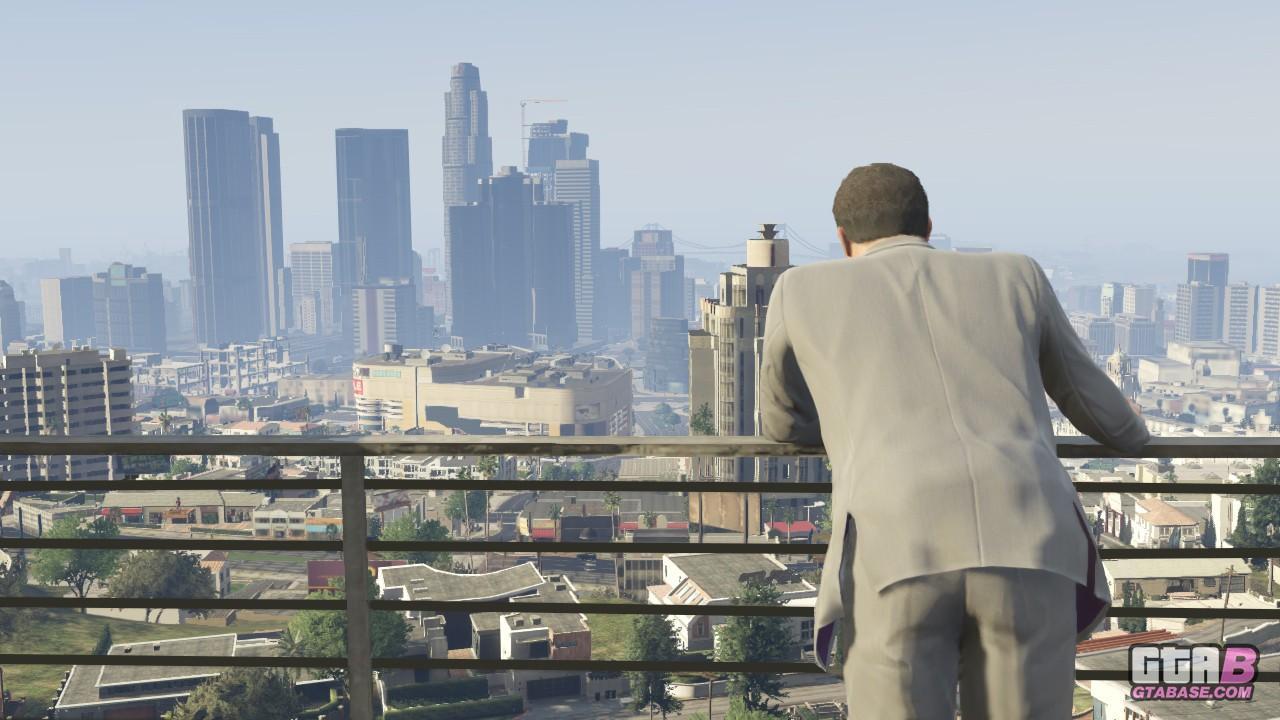 Grand Theft Auto V PS3-era screenshot of Michael overlooking Los Santos